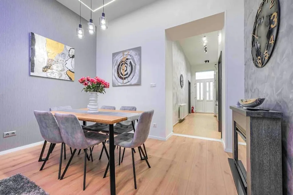 Exclusive Downtown Apartment With Ac Βουδαπέστη 0*,  Ουγγαρία