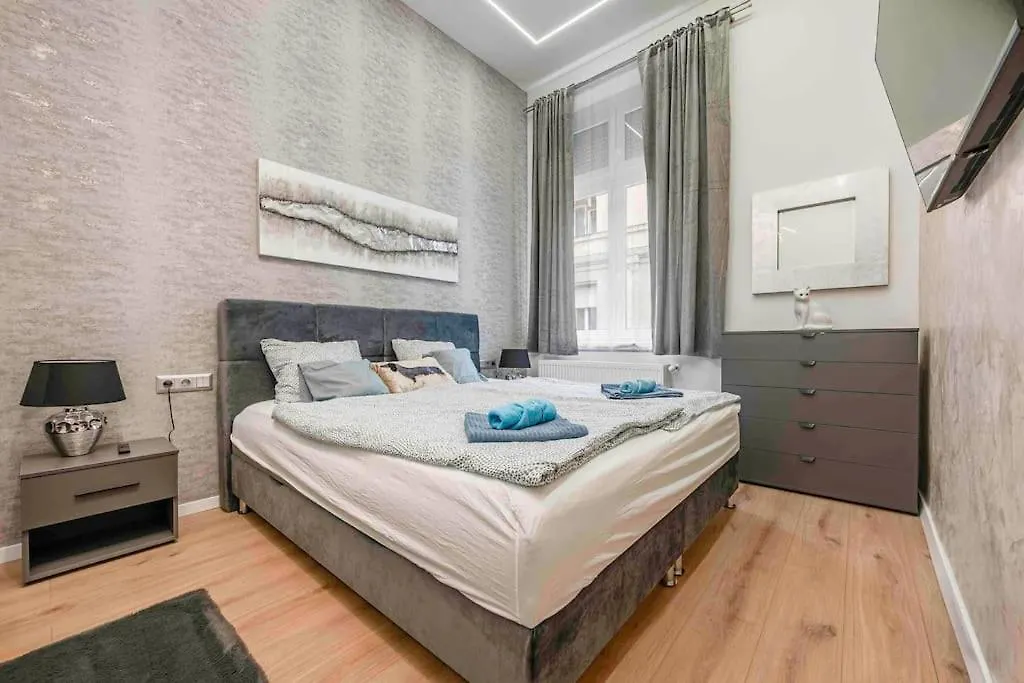 Exclusive Downtown Apartment With Ac Βουδαπέστη